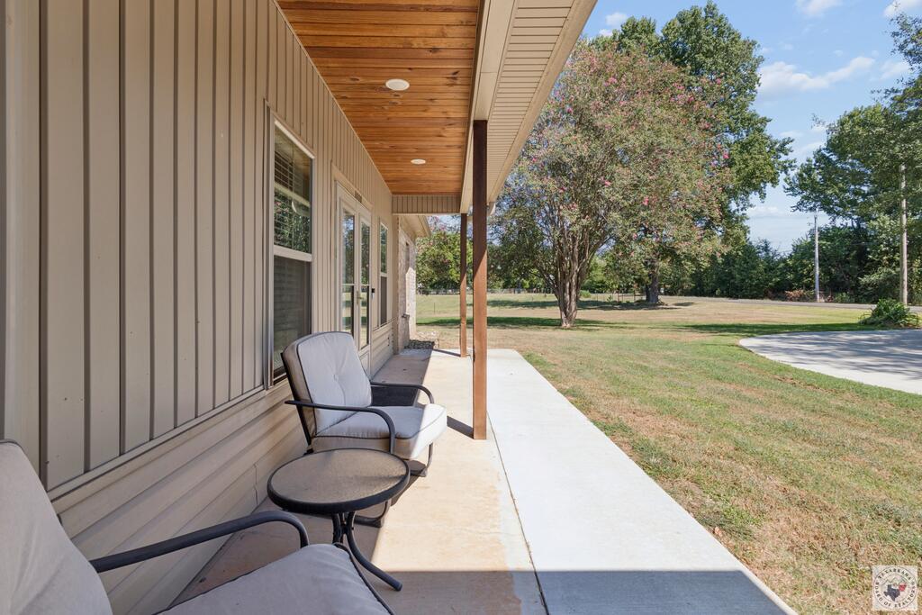 1100 N FM 992, DeKalb
