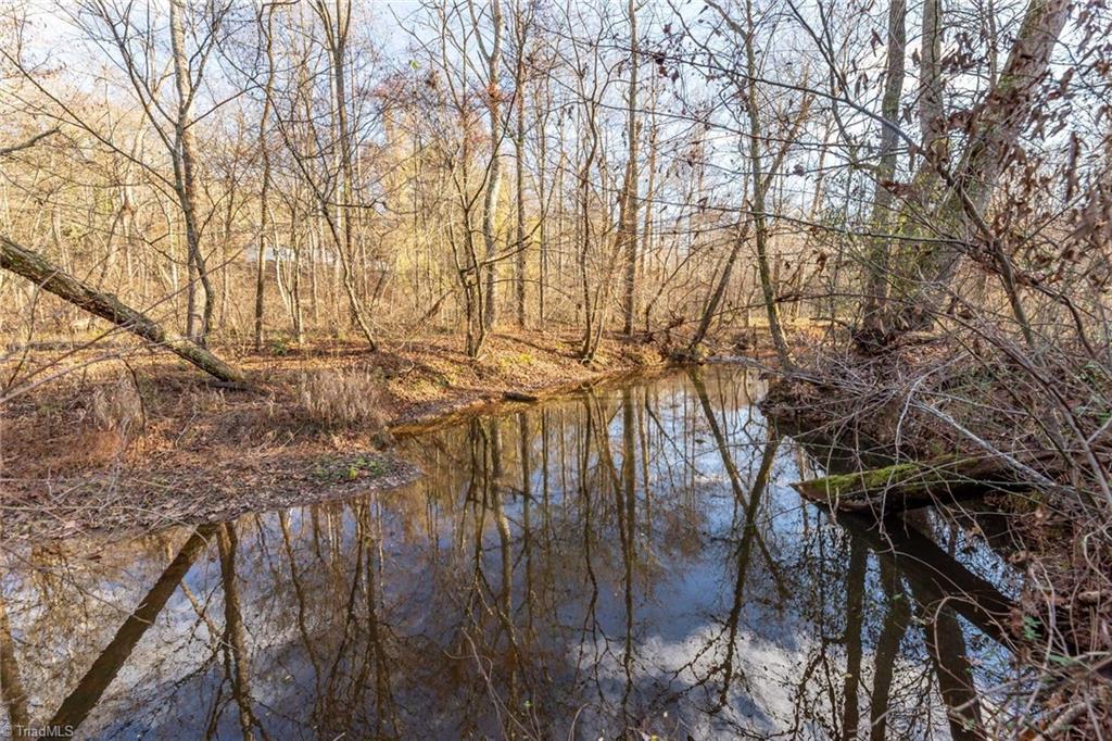 00 Whisper Trail
