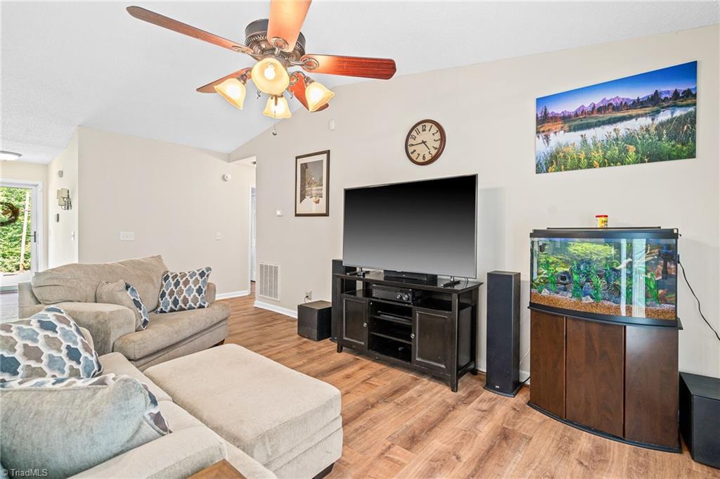 694 Dogwood Circle