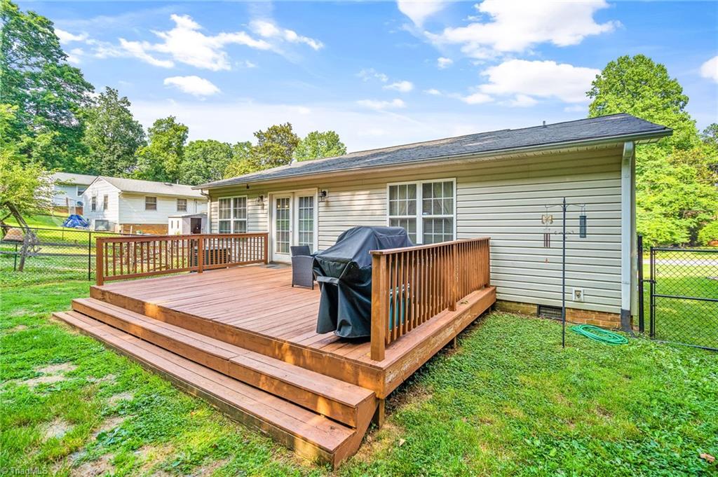 694 Dogwood Circle
