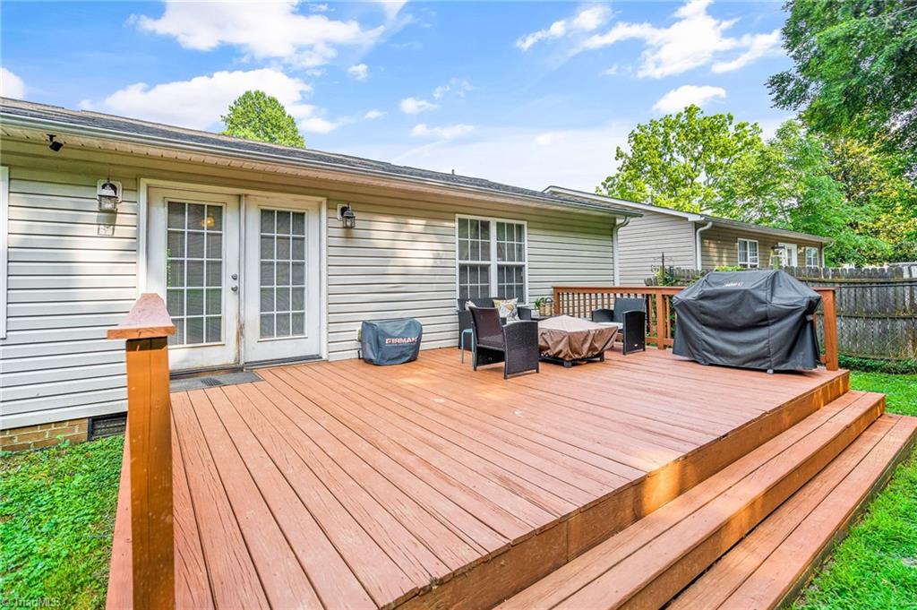 694 Dogwood Circle