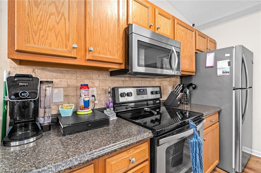 694 Dogwood Circle