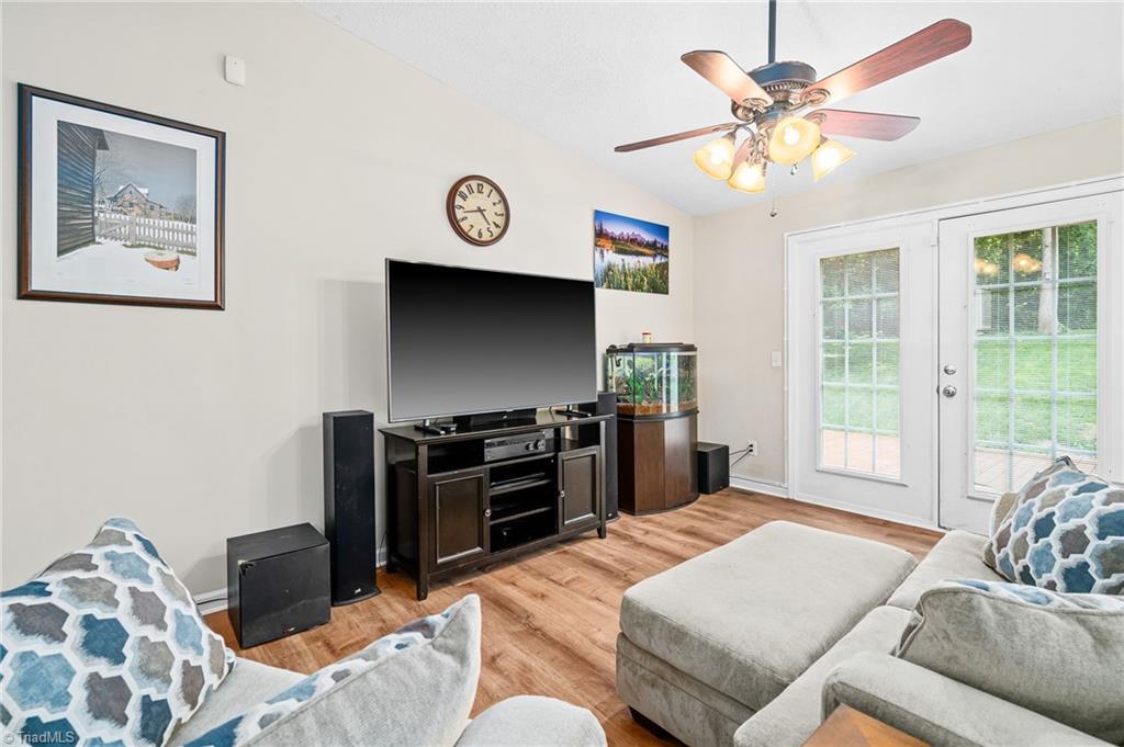 694 Dogwood Circle