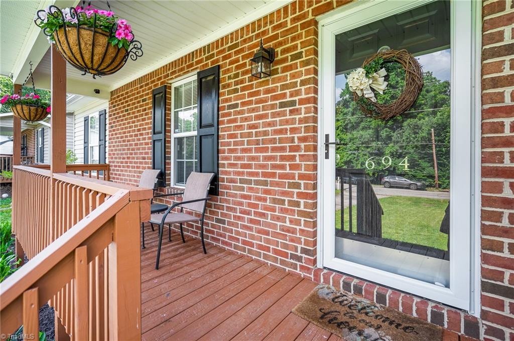 694 Dogwood Circle