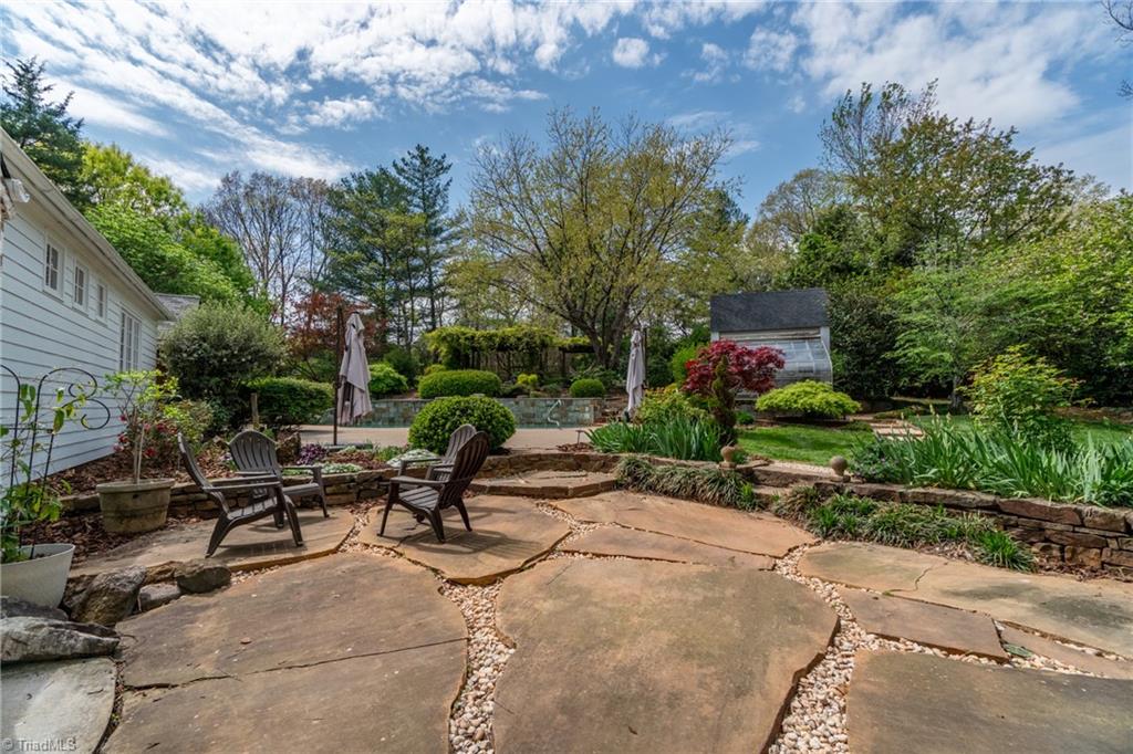 230 Belleforde Court