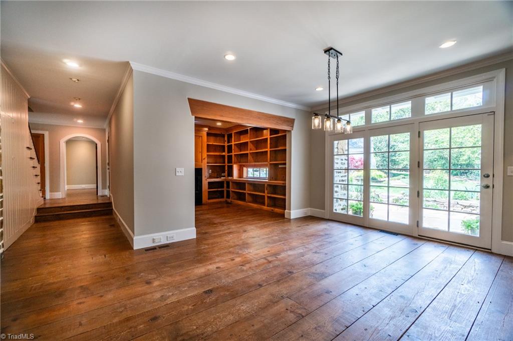 230 Belleforde Court