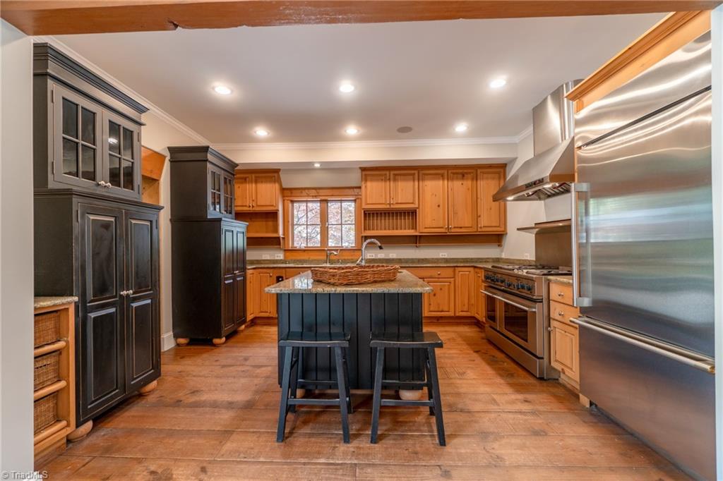 230 Belleforde Court