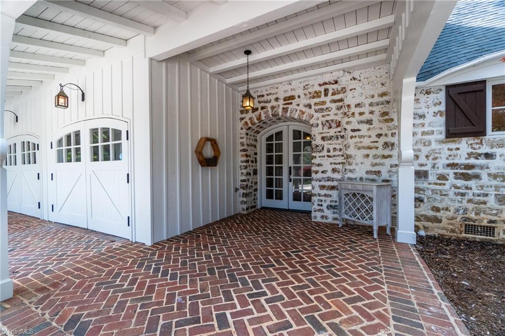 230 Belleforde Court