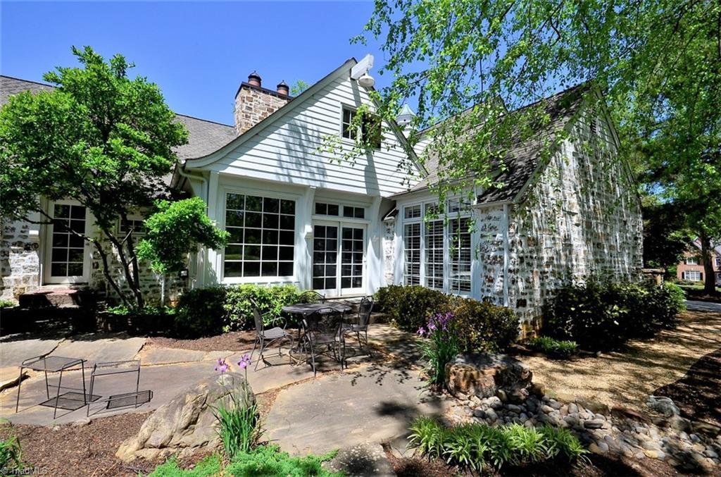 230 Belleforde Court