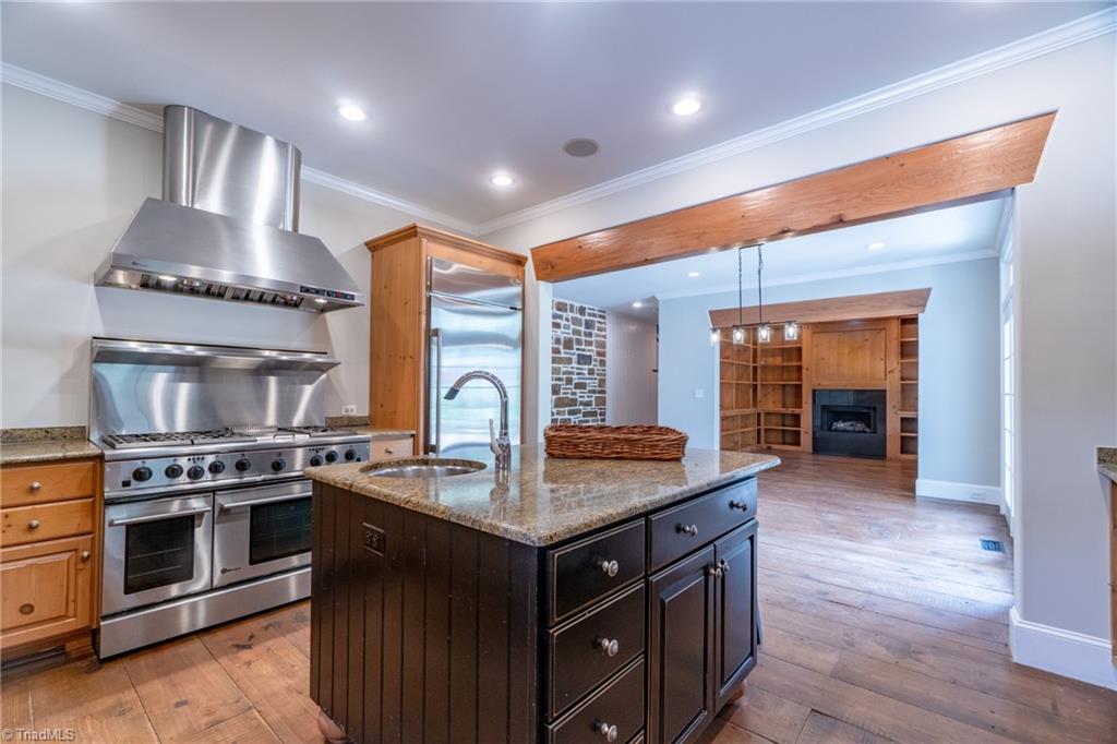 230 Belleforde Court