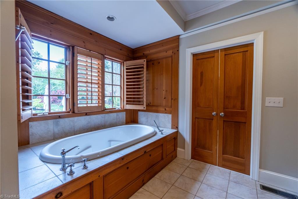 230 Belleforde Court