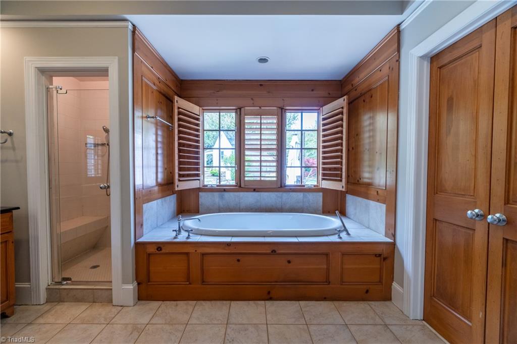 230 Belleforde Court