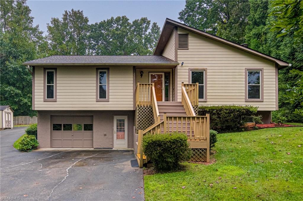 228 Brambleton Court, Winston-Salem