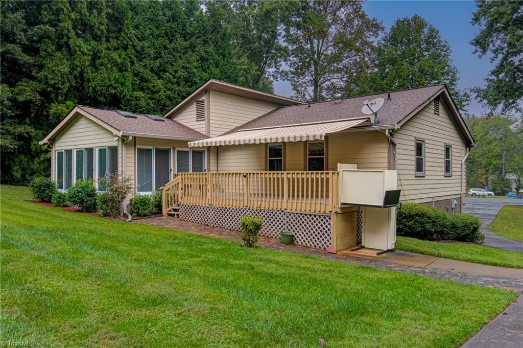 228 Brambleton Court, Winston-Salem