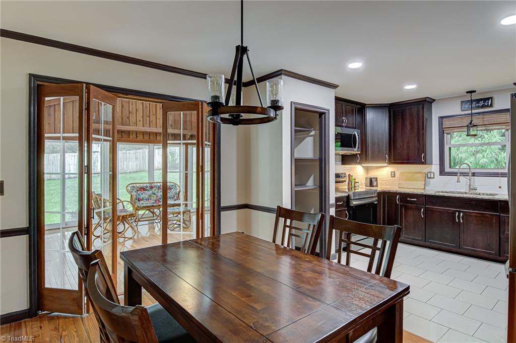 228 Brambleton Court, Winston-Salem