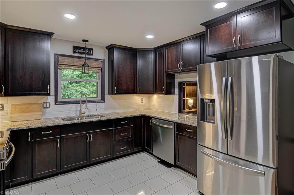 228 Brambleton Court, Winston-Salem