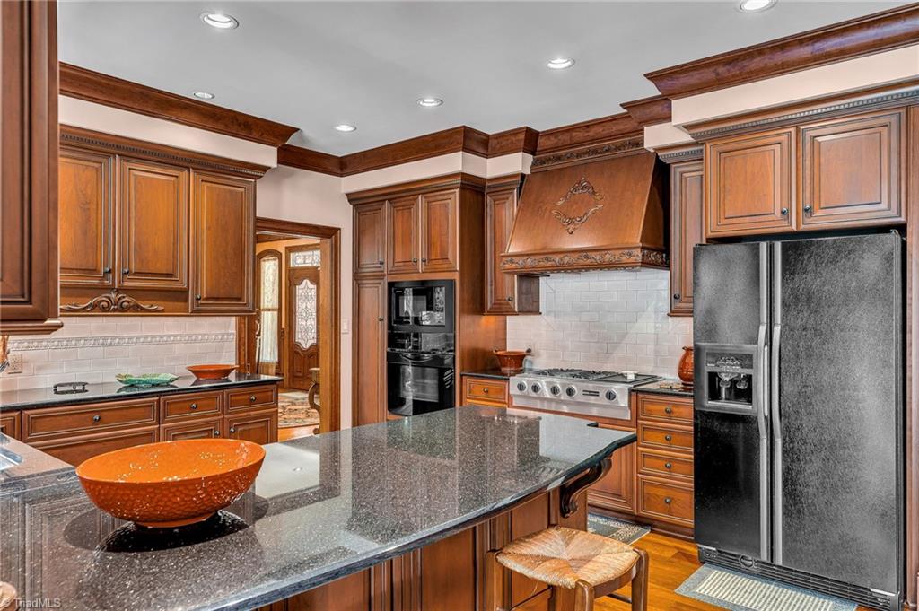 1280 River Bluff Trail