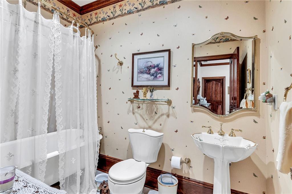 1280 River Bluff Trail