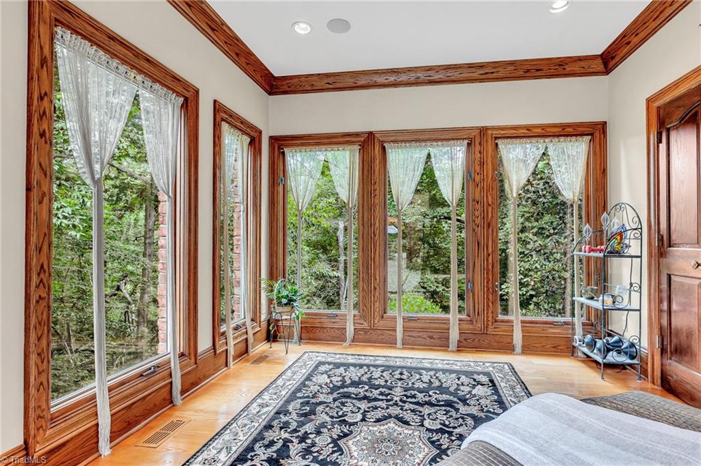 1280 River Bluff Trail