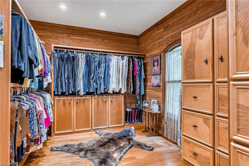 1280 River Bluff Trail