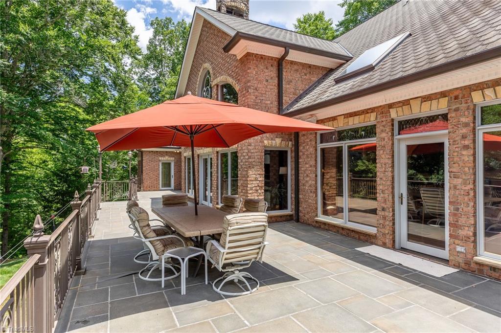 1280 River Bluff Trail