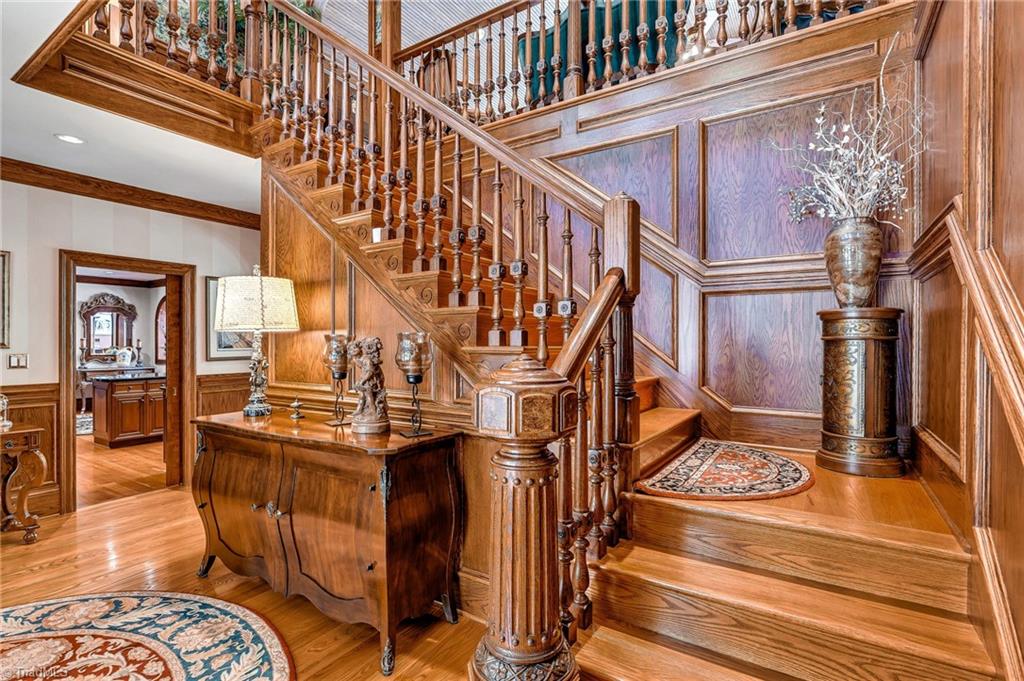 1280 River Bluff Trail