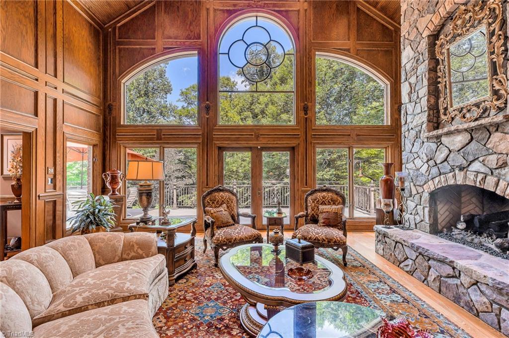 1280 River Bluff Trail