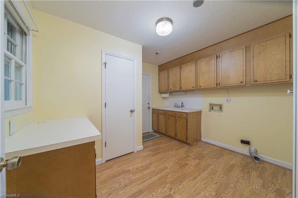 640 Summerest Court