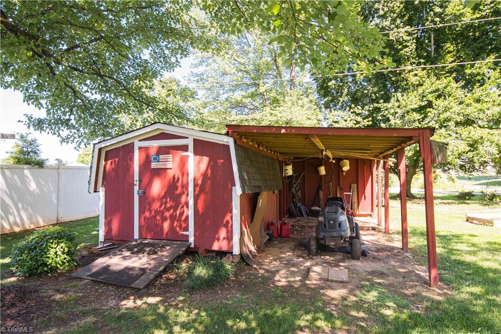 640 Summerest Court