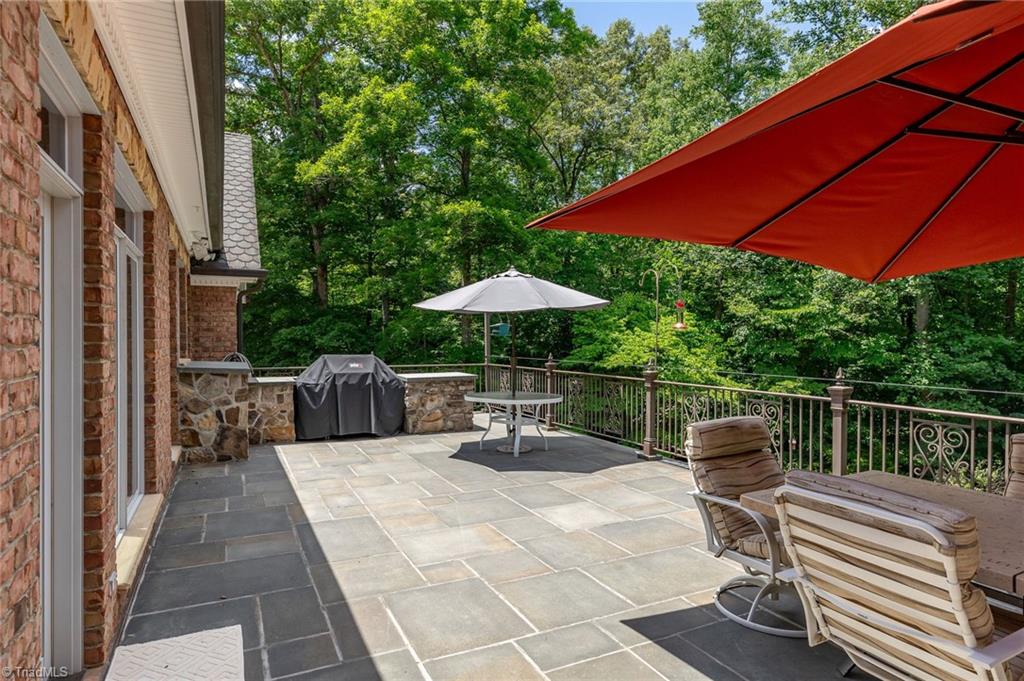 1280 River Bluff Trail