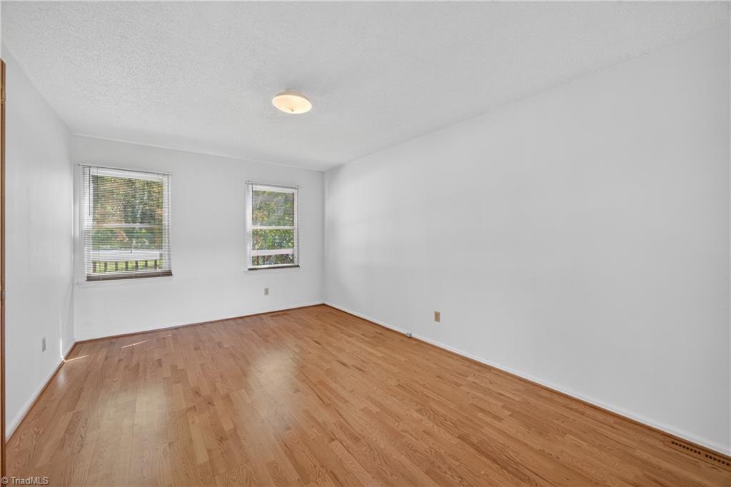 806 Crooked Run Road, Rural Hall