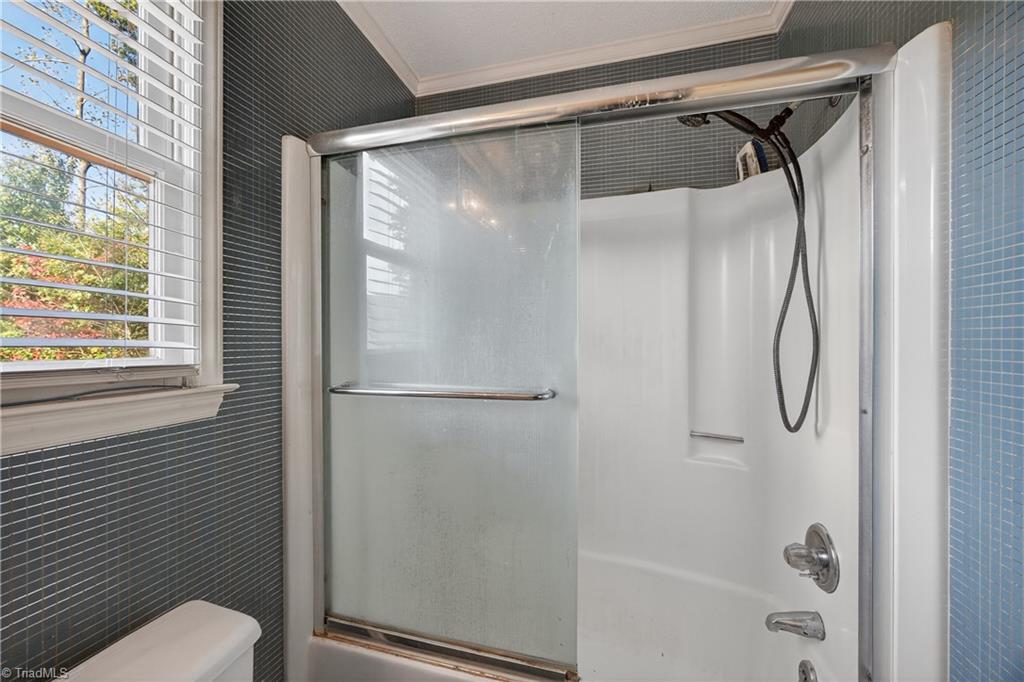 806 Crooked Run Road, Rural Hall