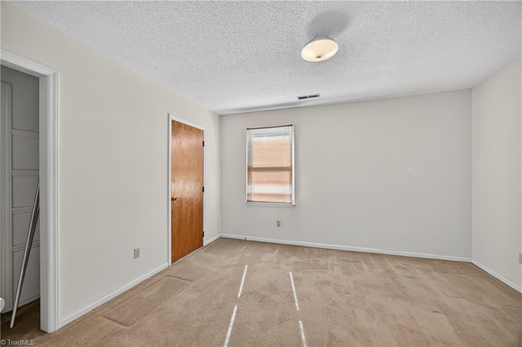 806 Crooked Run Road, Rural Hall