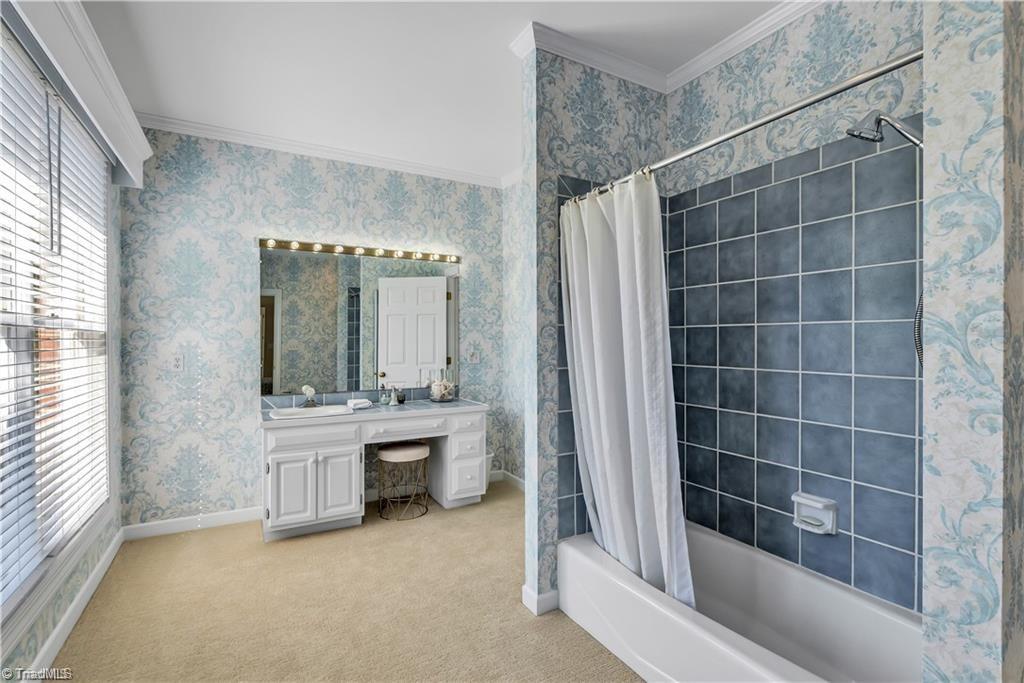 4141 Shattalon Drive, Winston-Salem