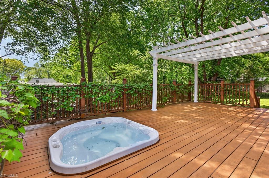 1018 Riverbend Drive