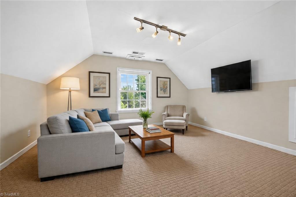 1018 Riverbend Drive