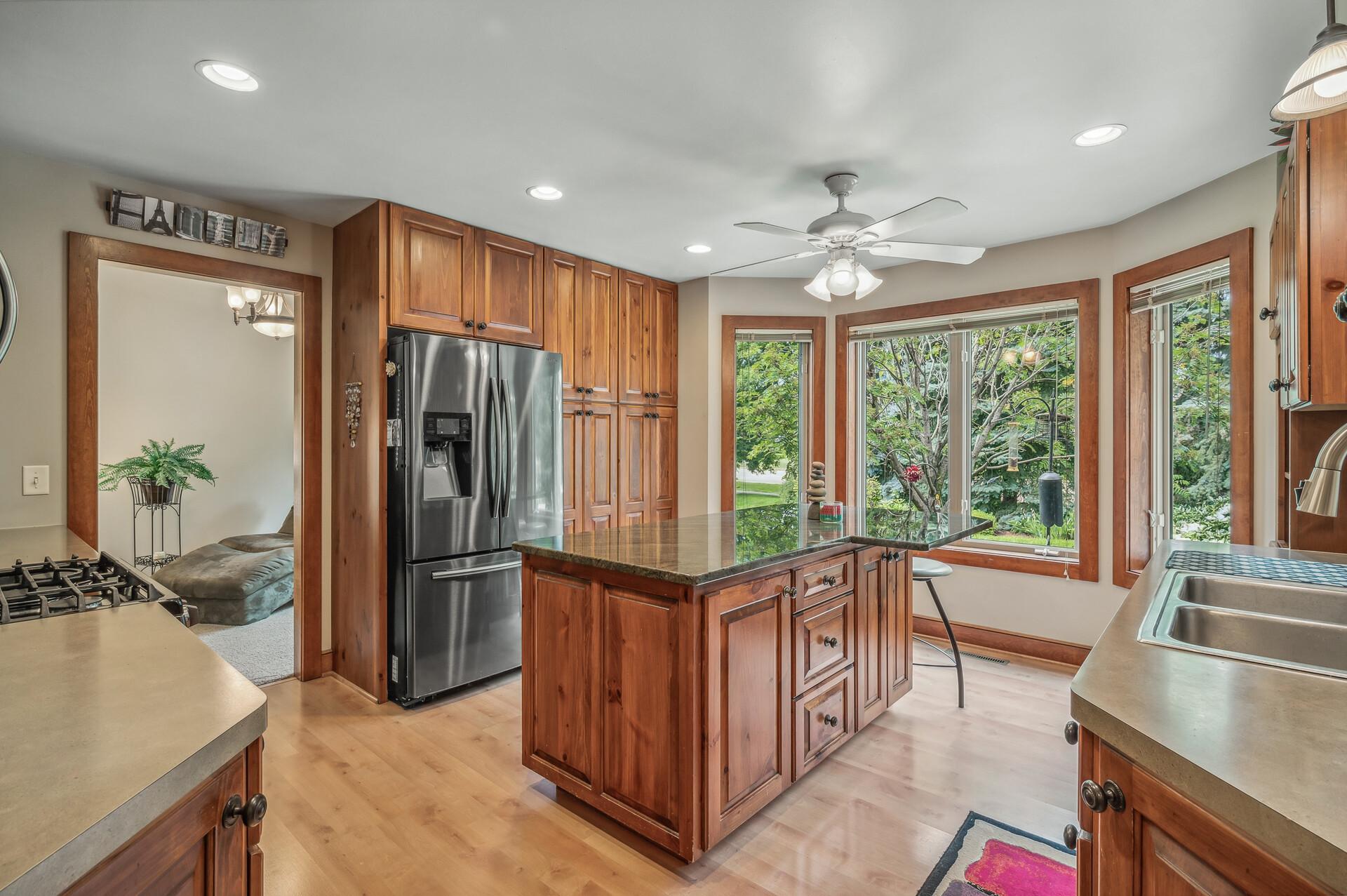 1436 Courtland W