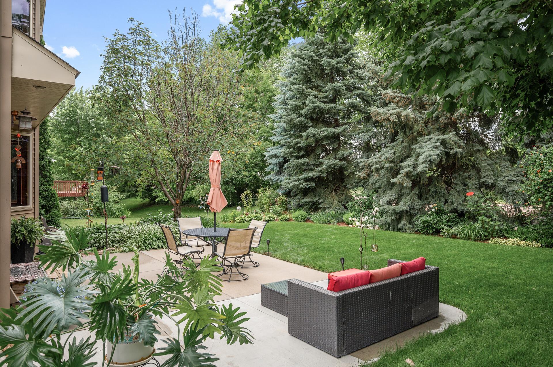 1436 Courtland W