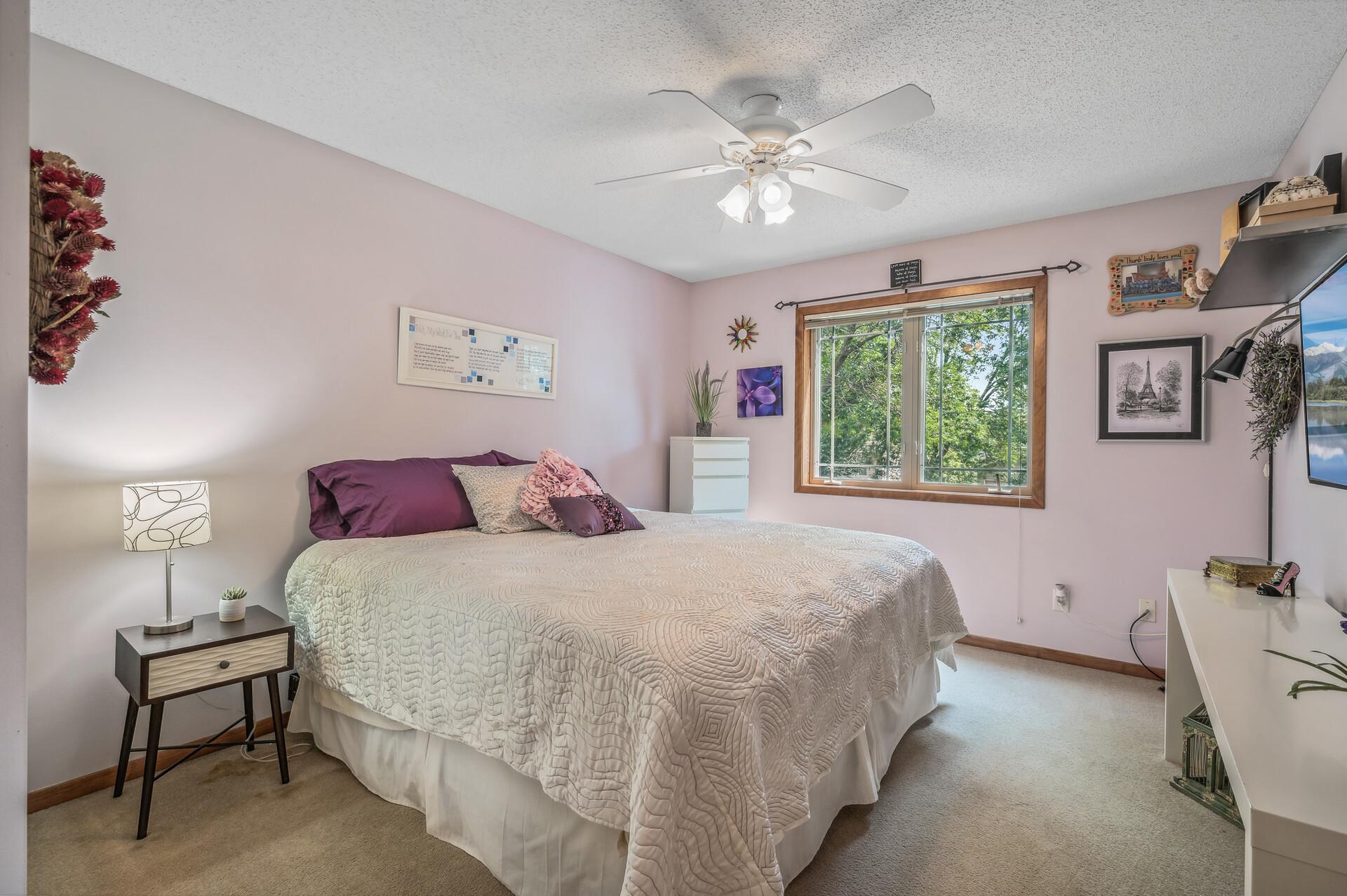 1436 Courtland W