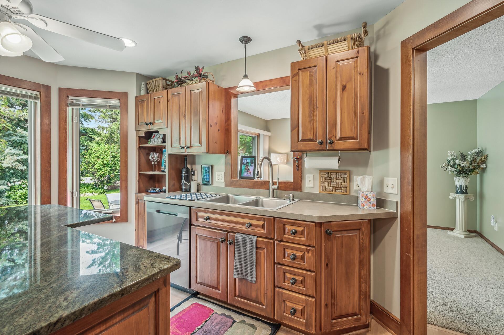 1436 Courtland W