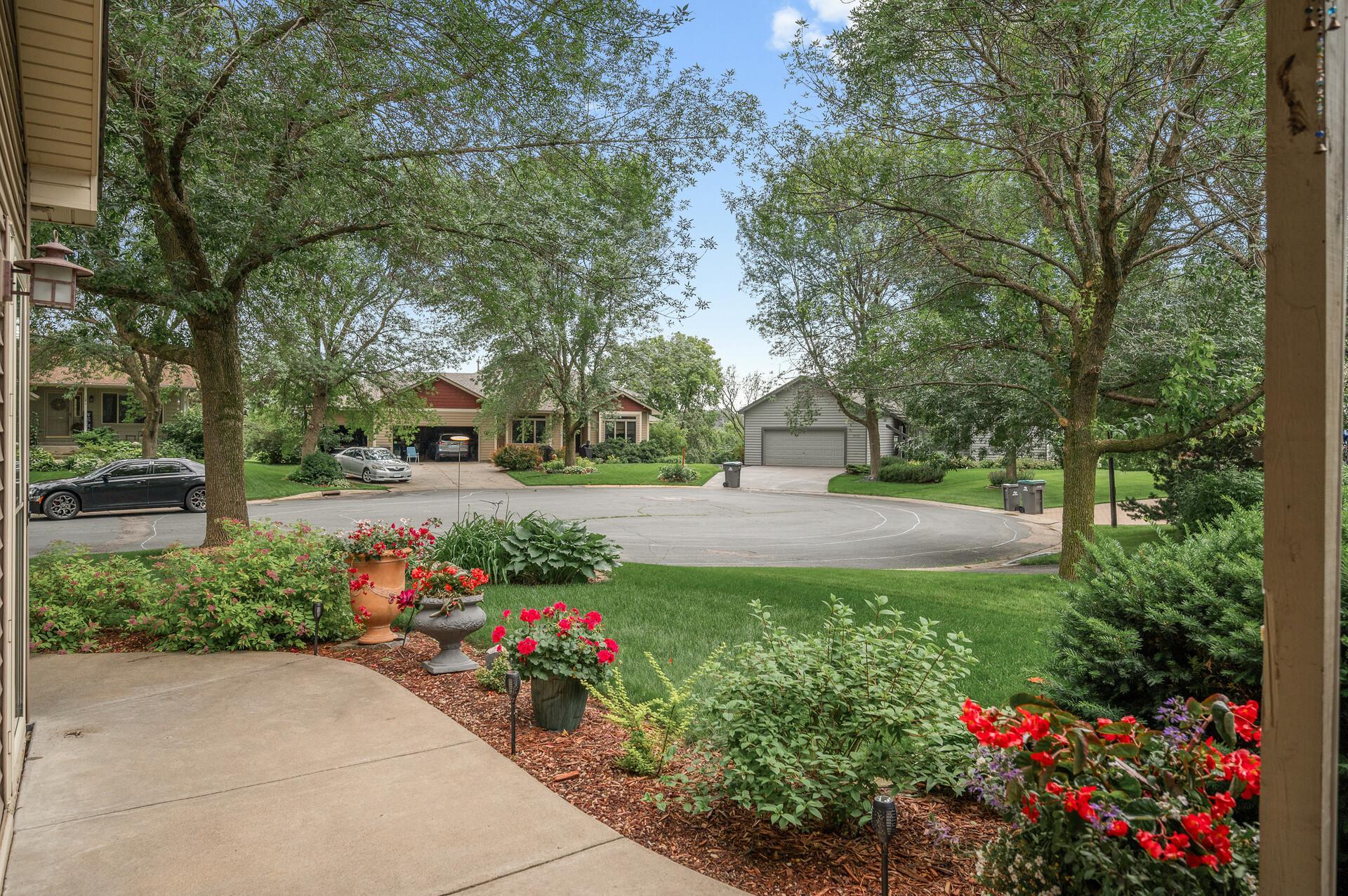 1436 Courtland W