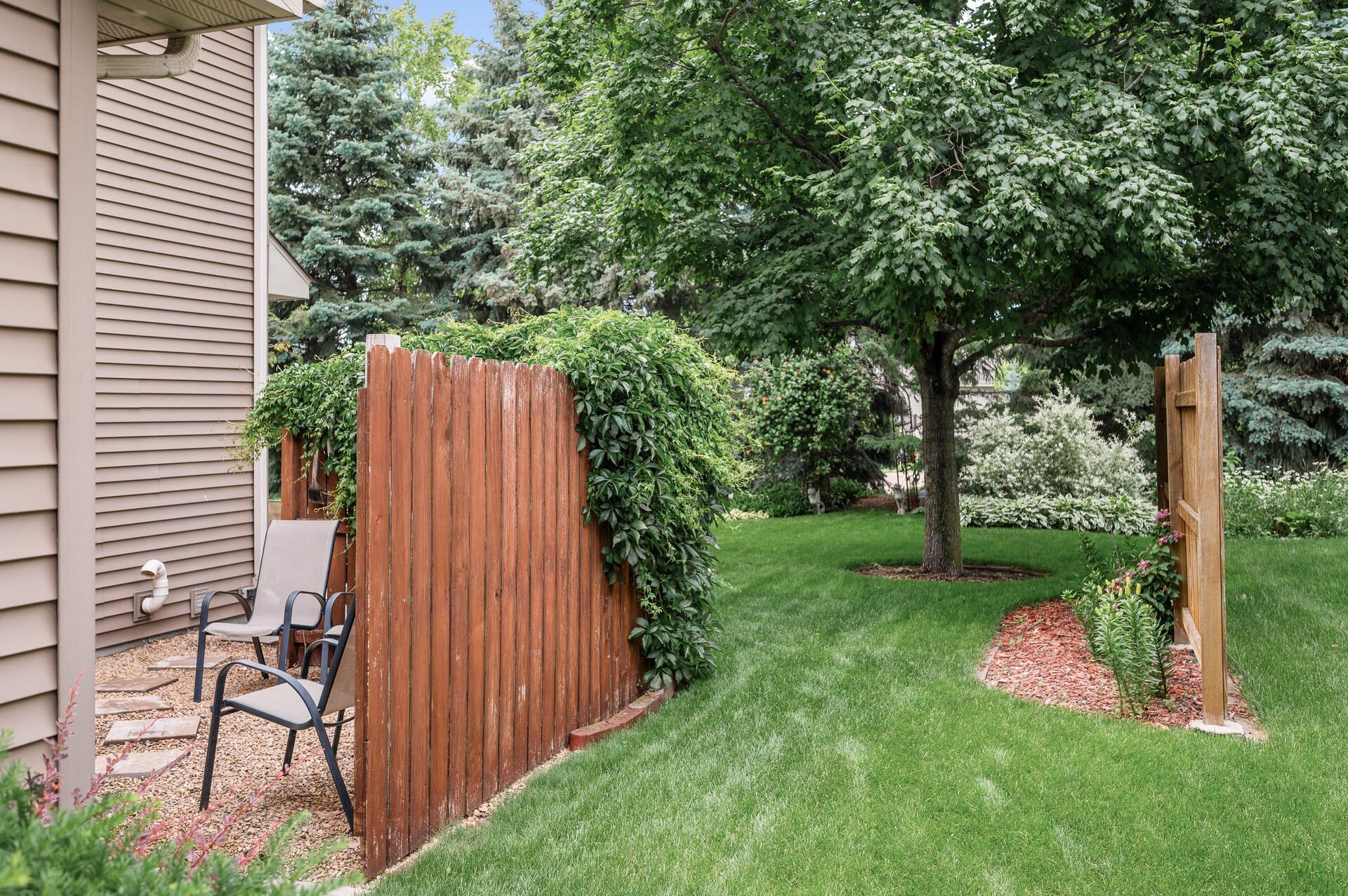 1436 Courtland W