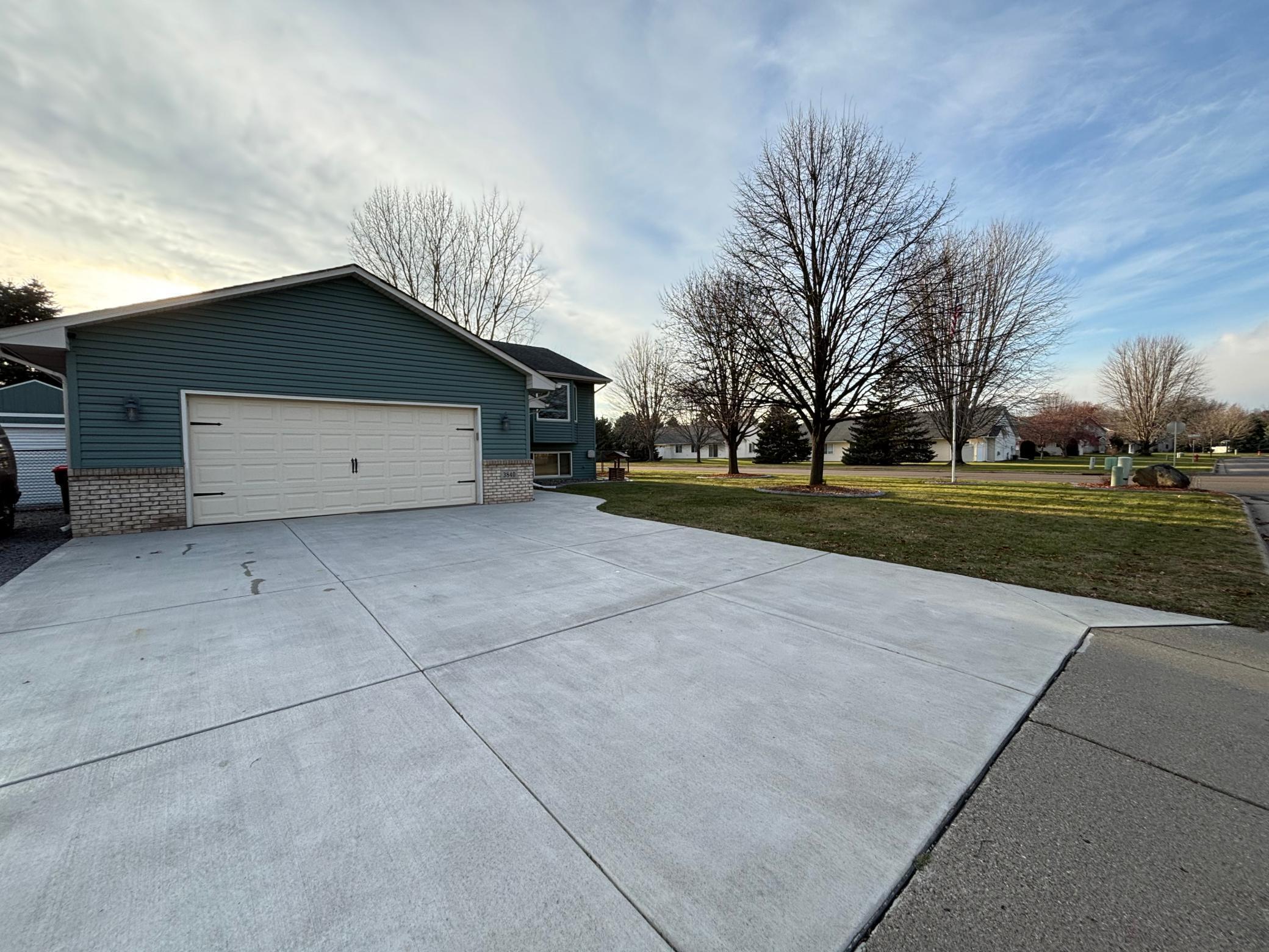 3840 Shannon Drive