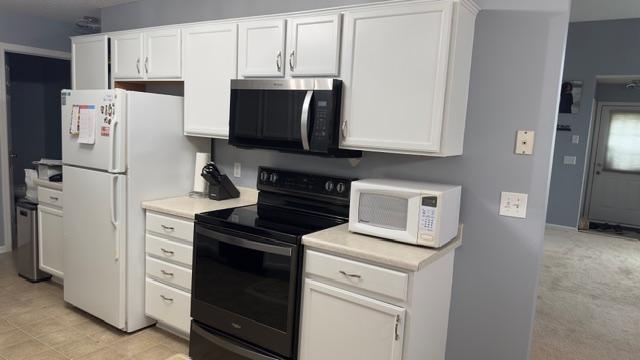 8817 Hastings Circle NE