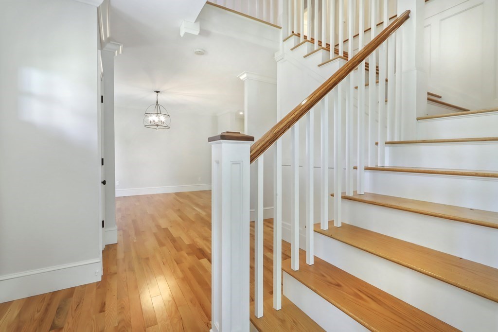 10 Stickney Ave
