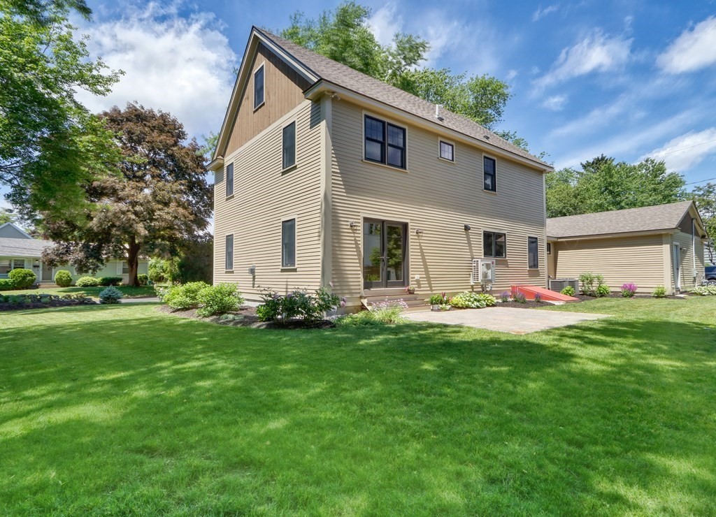 10 Stickney Ave