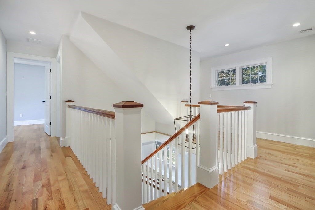 10 Stickney Ave