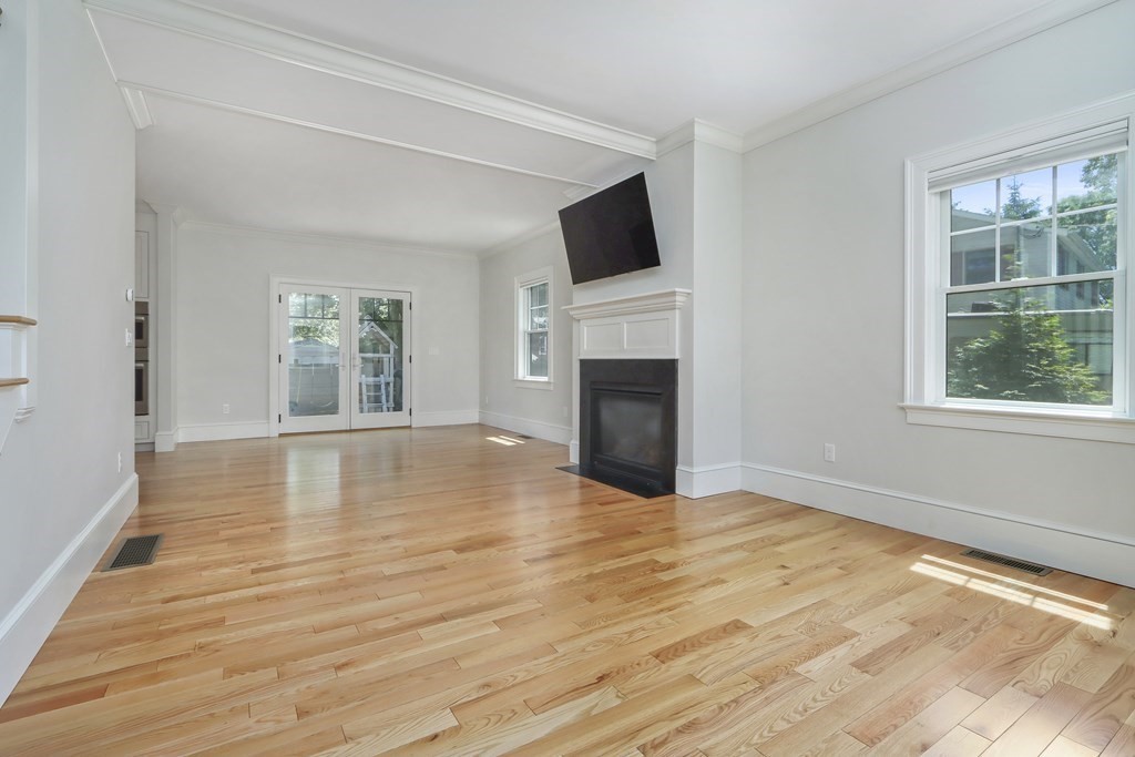 10 Stickney Ave