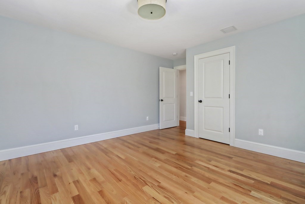 10 Stickney Ave