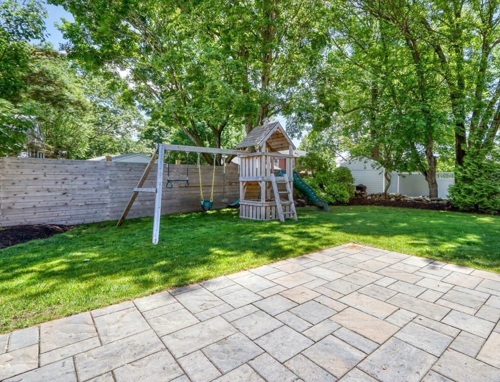 10 Stickney Ave